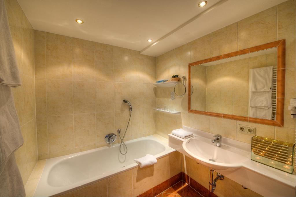 Hotel Jaegerwirt Kitzbühel Pokój zdjęcie